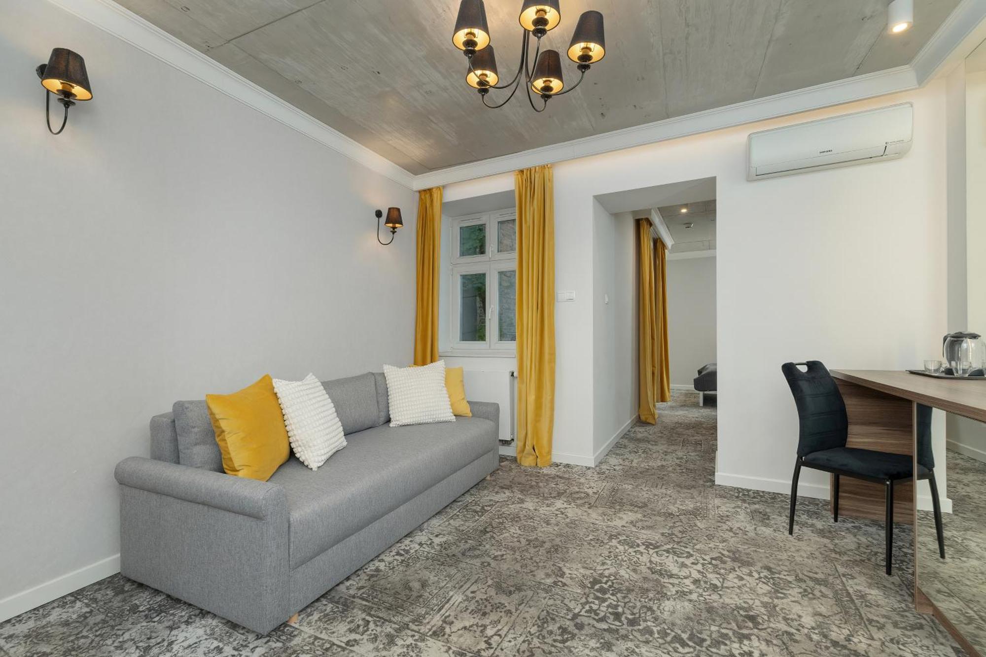 Modern & Comfy Apartment Rakowicka 6 Cracow By Renters Krakow Dış mekan fotoğraf