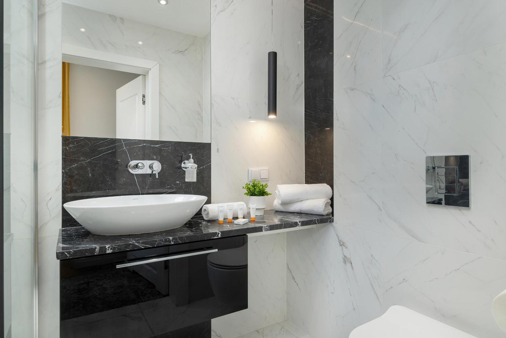 Modern & Comfy Apartment Rakowicka 6 Cracow By Renters Krakow Dış mekan fotoğraf